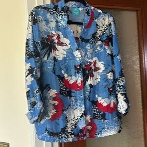 Ladies, top, can be worn as a jacket, a blouse or a blouse over a tank. sz12